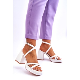 Modische weiße Secret Rose High Heels und Plateausandalen 2