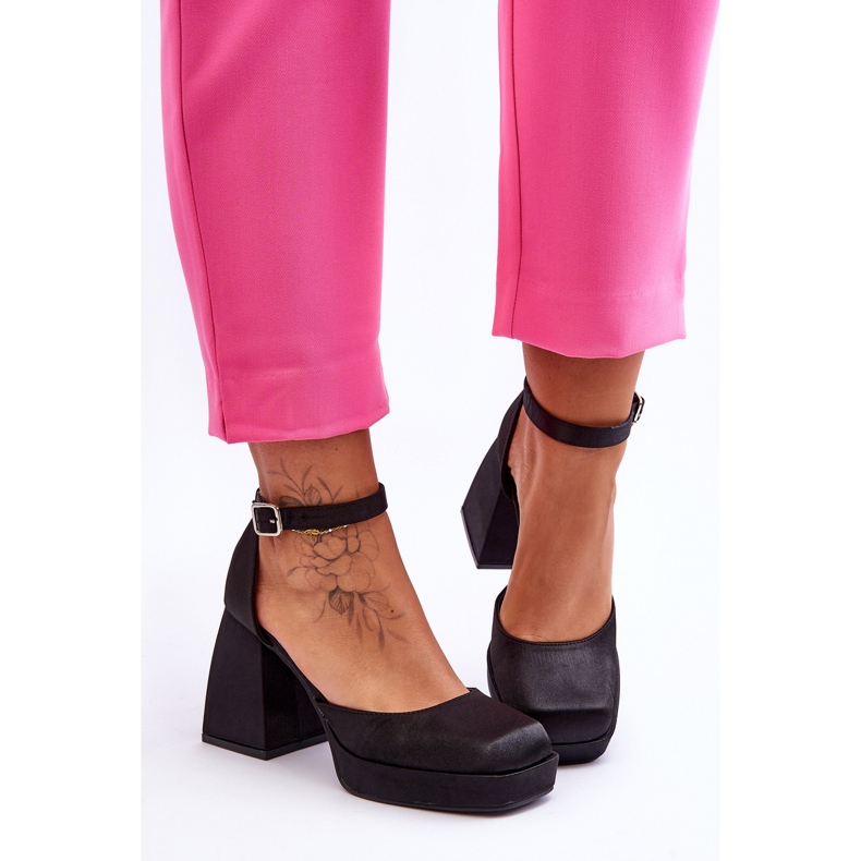 Modische Pumps auf massiven Absätzen Black Sandia schwarz 2