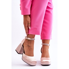 Modische Pumps auf massiven Absätzen mit Zirkonen Beige Adel 2