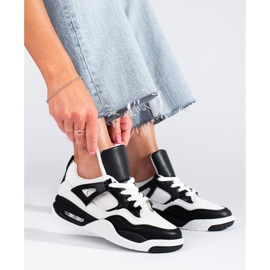 Schwarz-weiße Sneaker mit dicker Sohle von Shelovet 1