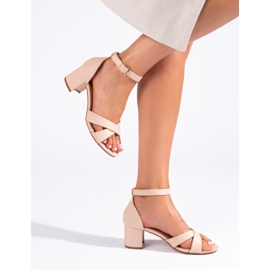 Beigefarbene Damensandalen mit Absatz von Shelovet 1