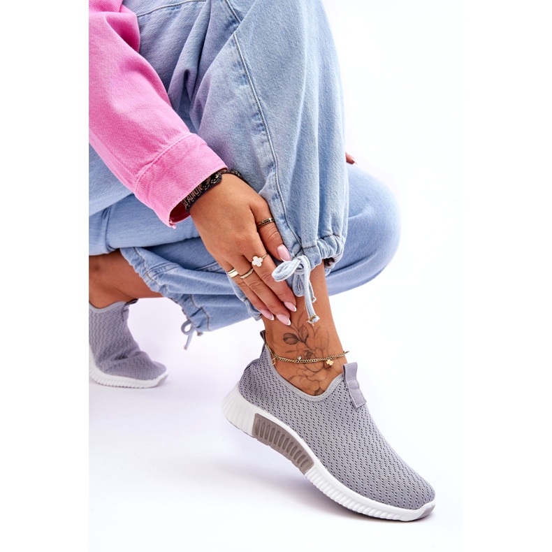 Klassische Slip-On-Sportschuhe in Grau 2