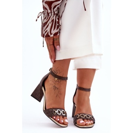 Laura Messi 2595 Ledersandalen mit dreieckigem Absatz Braun 1