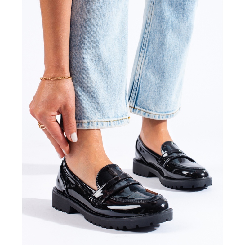 Schwarz lackierte Damenschuhe Shelovet 1