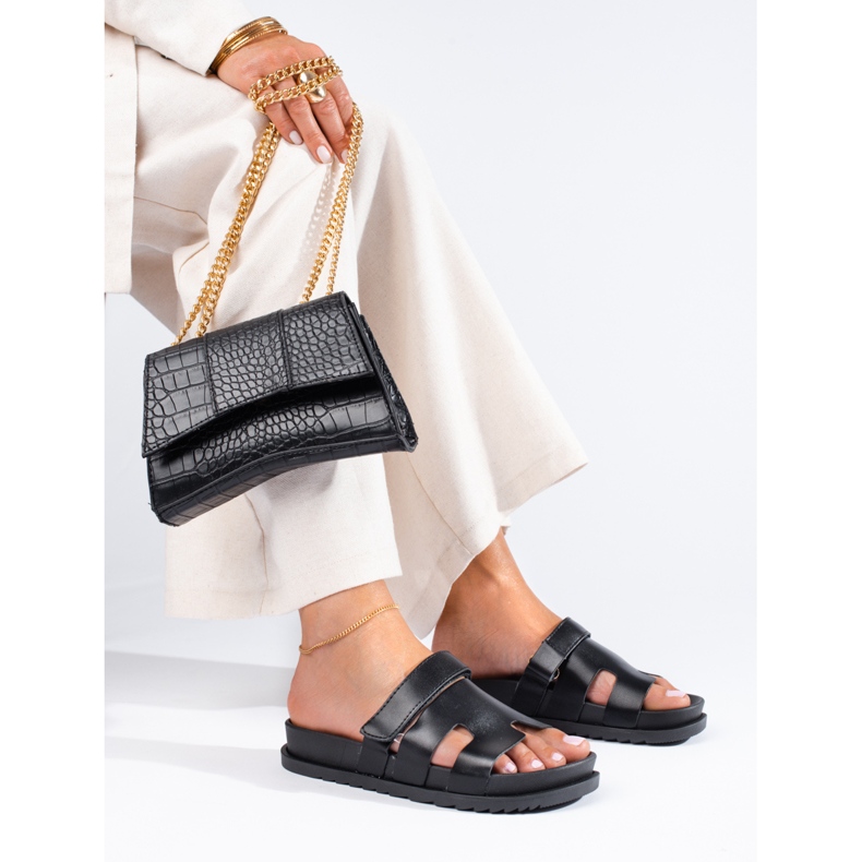 Schwarze Damenpantoffeln auf dickem Shelovet-Plateau 1