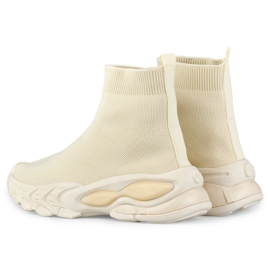 Hohe beige Damen-Slipper 1