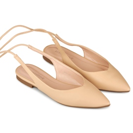 Beige gebundene Ballerinas 1