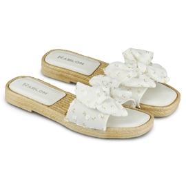 Weiße Damenhausschuhe mit Schleife 1