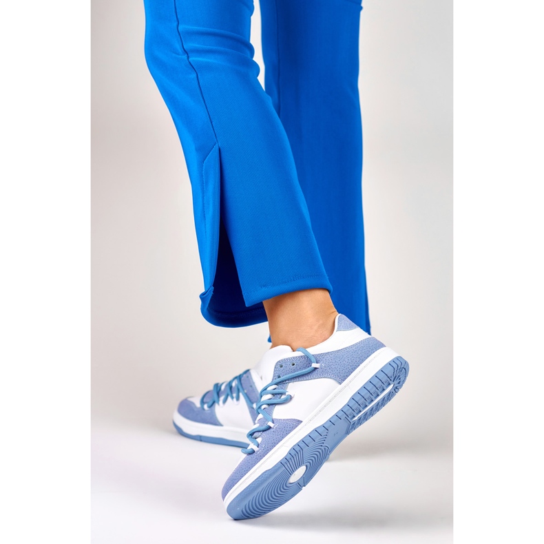 Weiße und blaue Damen-Sportschuhe 2