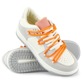 Damen-Sneaker mit orangefarbenen Schnürsenkeln weiß 1