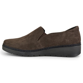 Bequeme braune Damenschuhe aus Wildleder 1