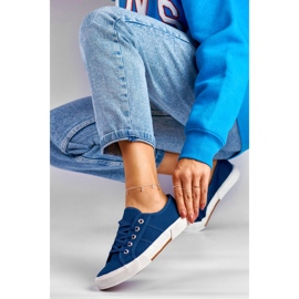 Marineblaue niedrige Sneakers 1