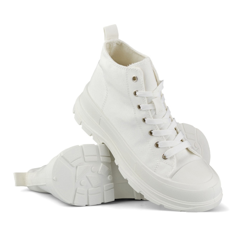 Weiße Turnschuhe über dem Knöchel 1