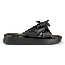 Schwarze Damenhausschuhe aus Öko-Leder 2