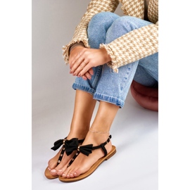 Schwarze Damensandalen mit Schleife 2