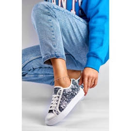 Schwarz-weiße Damen-Sneaker 1