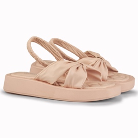Pudersandalen mit Gummiband von Sisi beige 2