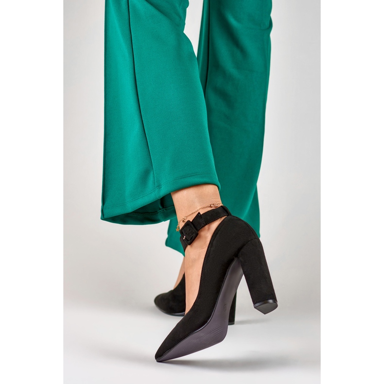 Schwarze Damenpumps mit Knöchelverschluss 2