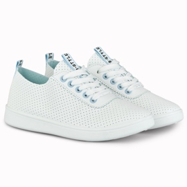Weiße und blaue durchbrochene Sneakers von Bellis 2