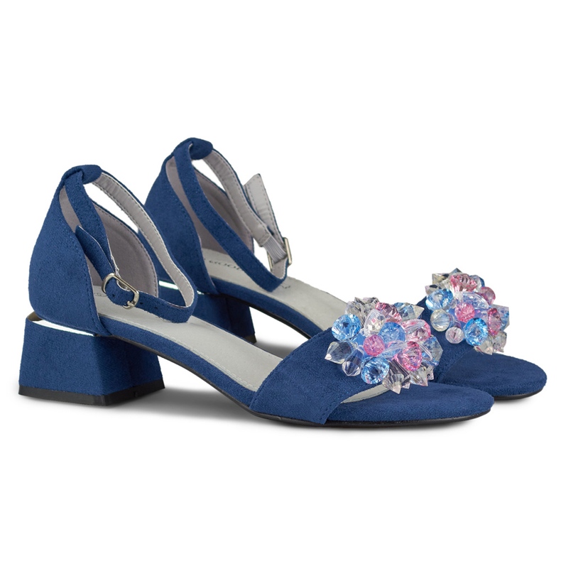 Marineblaue, verzierte Sandalen mit niedrigem Absatz 2