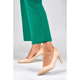 Beige klassische High Heels aus Wildleder 3