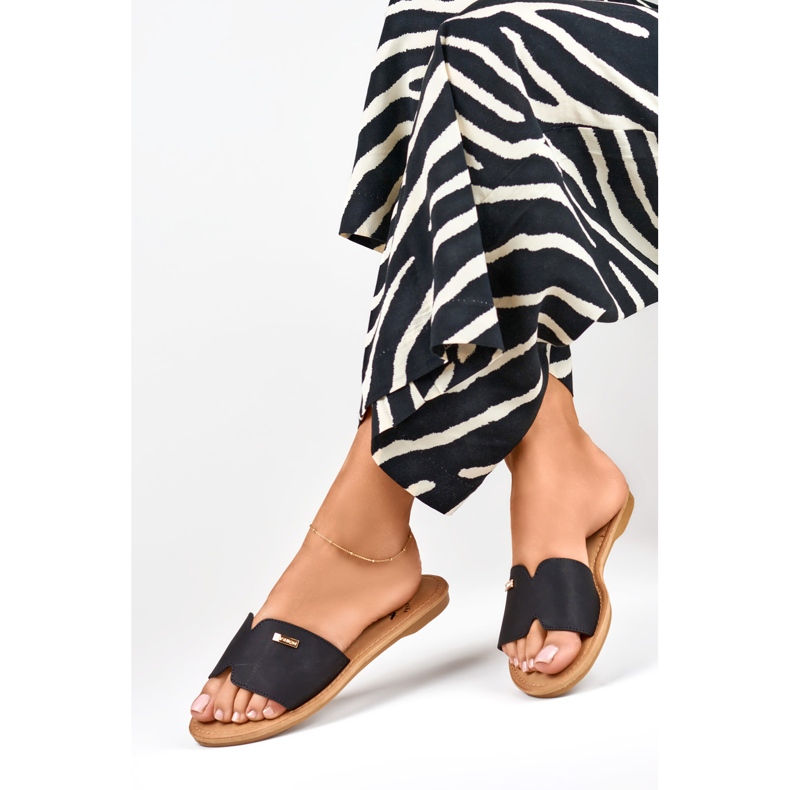 Klassische flache Hausschuhe für Damen von Denly schwarz 1