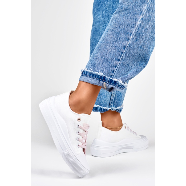 Weiße Damen-Sneaker auf der Plattform 1