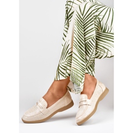 Durchbrochene Damenschuhe mit silbernem Glanz beige 2