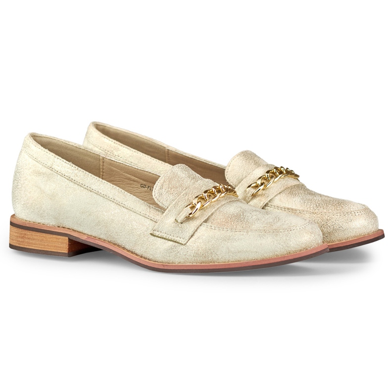 Goldene Schuhe mit Kette 1