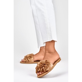 Flache Damen-Hausschuhe mit Blumenmuster in Braun 2