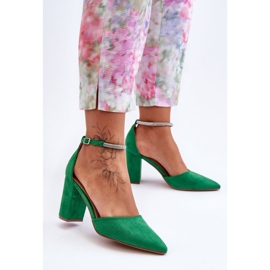 Wildlederpumps mit grünem Diamant-Zirkonia 1