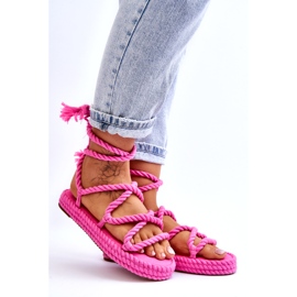 Gebundene Sandalen auf einem riesigen Plateau. Pink kann es kaum erwarten rosa 7