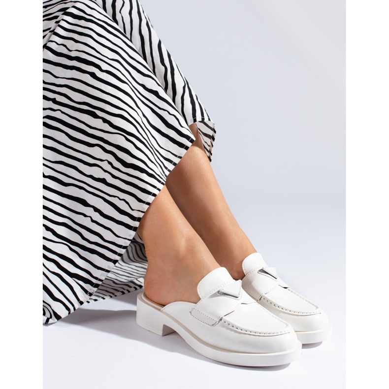 Weiße Damen-Pantoletten von Shelovet 1