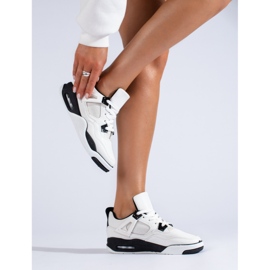 Schwarz-weiße Sneaker mit dicker Sohle von Shelovet 1