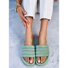 Lynne Green Strass-Slides grün 2