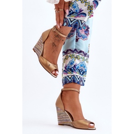 Keilsandaletten aus Leder Laura Messi 2603/784 Gold golden 2