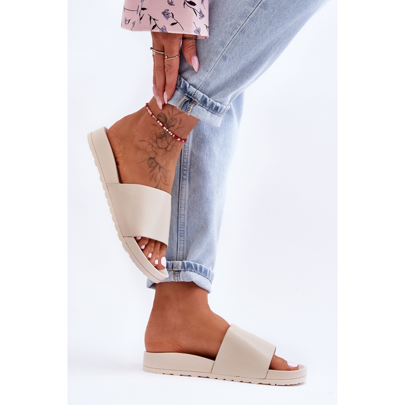 Klassische Damenhausschuhe Beige Rolien 2