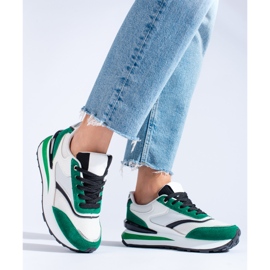 Weiße und grüne Damen-Sneaker auf der Shelovet-Plattform 2