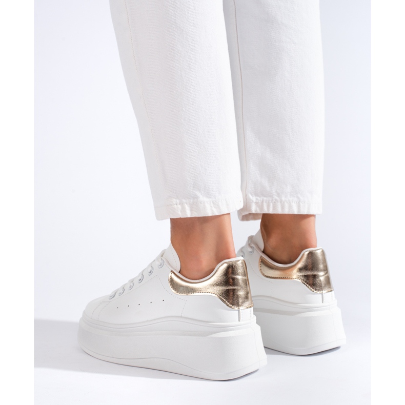 Weiße Sportschuhe für Damen von Shelovet 2