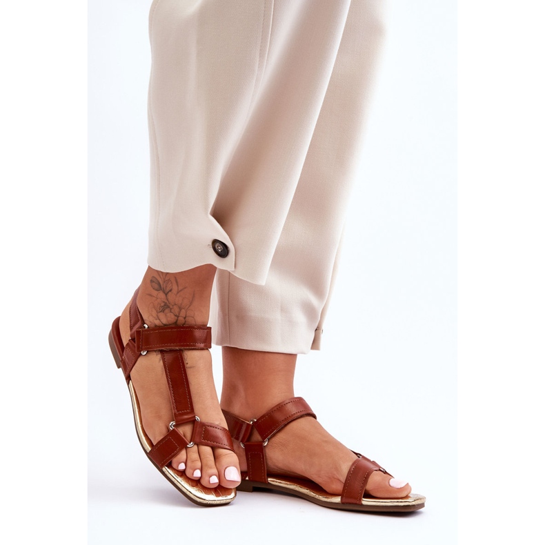 Flache Damen-Sandalen mit Klettverschluss Camel Lissa braun 1