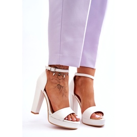 Weiße Mandy-Sandalen mit hohem Absatz 1