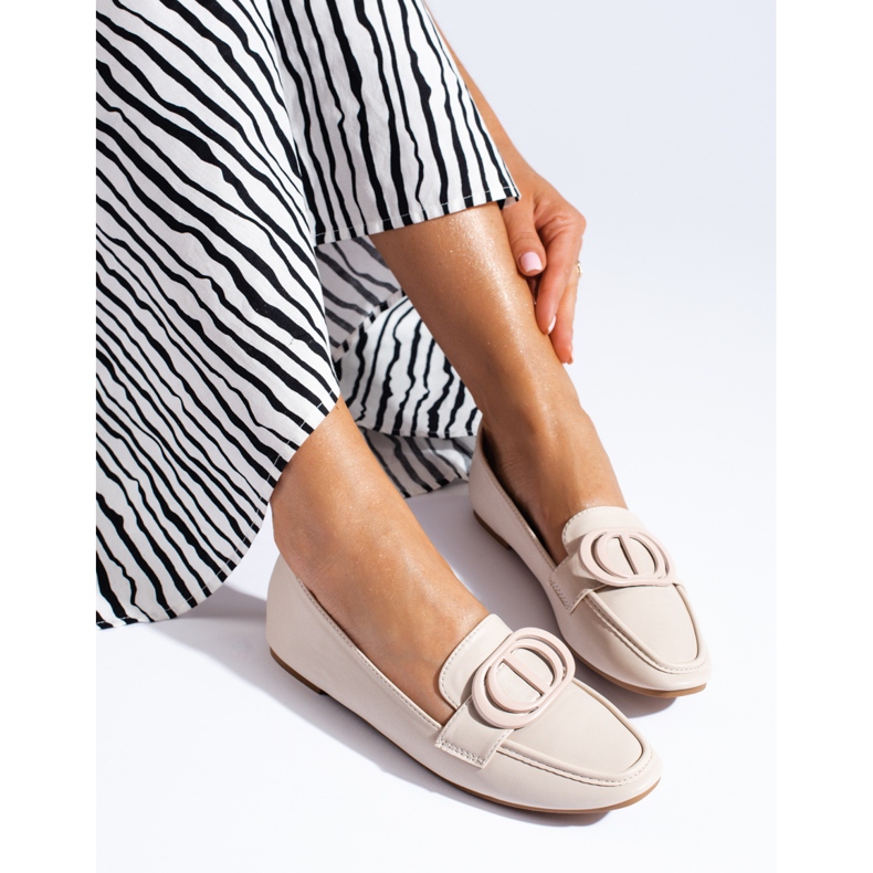 Eleganter beigefarbener Shelovet-Mokassin für Damen 1