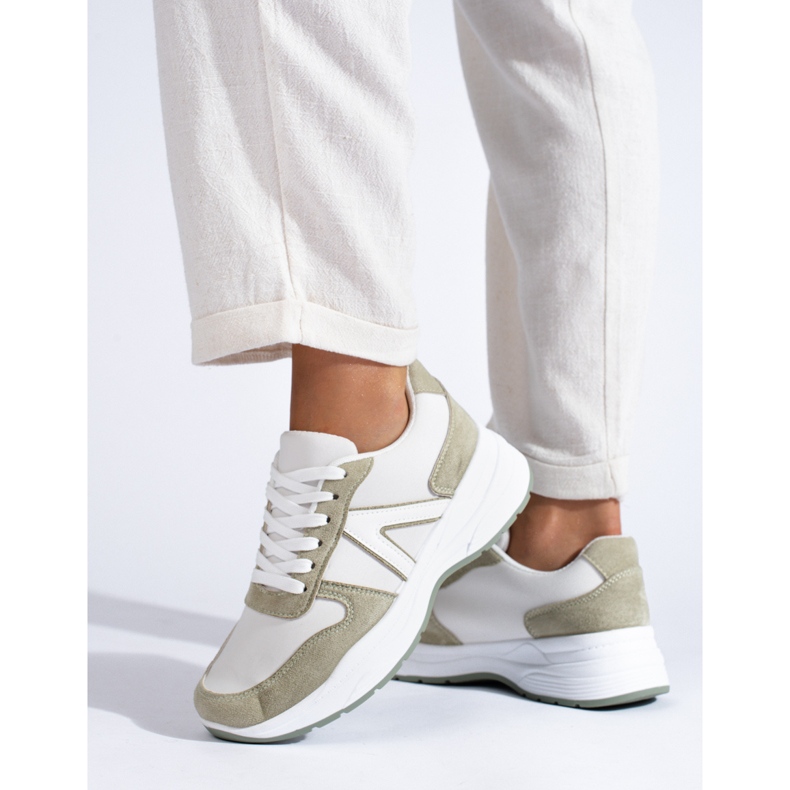 Beige-weiße Damen-Sportschuhe von Shelovet 1