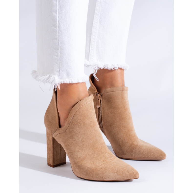 High Shelovet beige Damenstiefel mit Ausschnitt 1