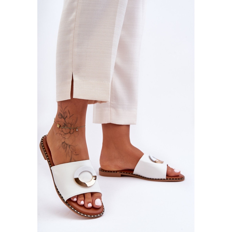 Damensandalen mit weißer Sherry-Dekoration 2