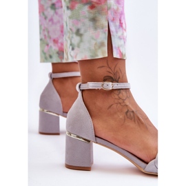 Essenza Graue Wildleder-Sandalen 2