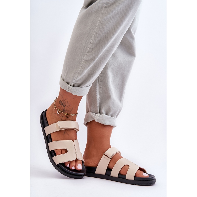 Klassische Damen-Hausschuhe aus Leder mit Klettverschluss Beige Amedon 2