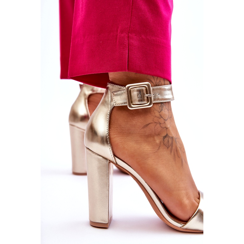 Goldmetallische High-Heel-Sandalen golden 2