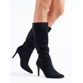 Schwarze Wildlederstiefel mit Absatz von Shelovet 1