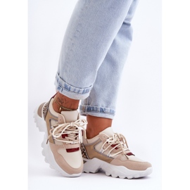 Sportschuhe auf einer massiven Sohle Beige Corena 2